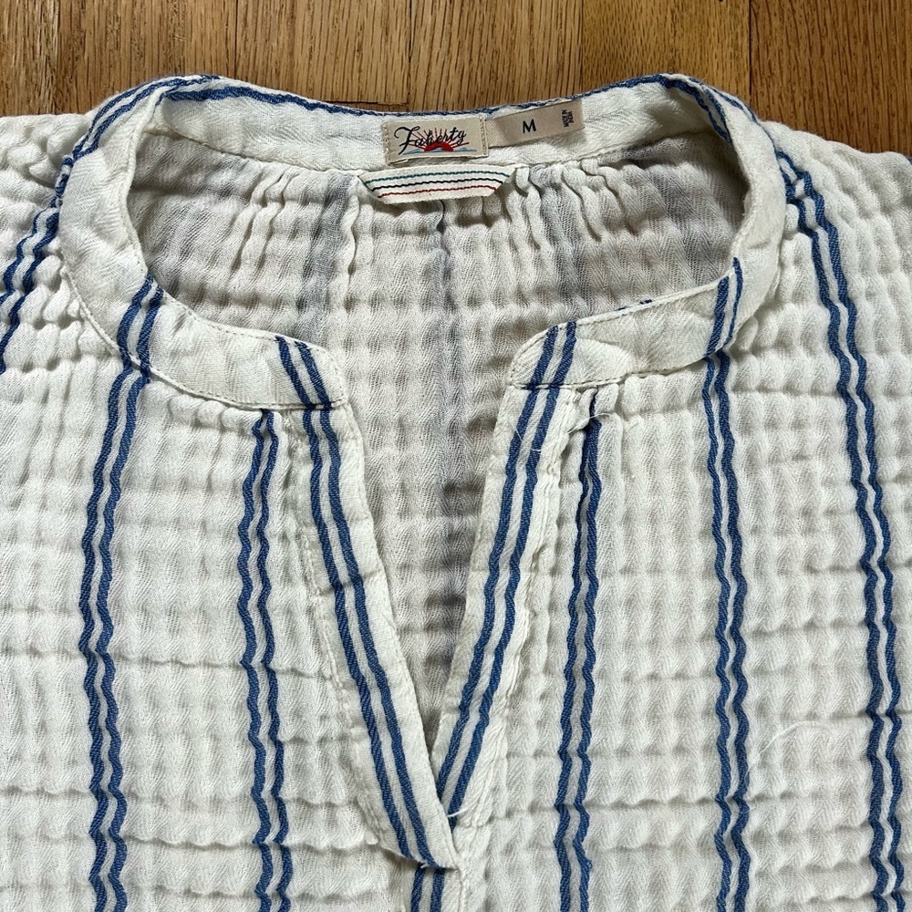 FAHERTY dream cotton gauze dylan top back bay stripe blue white coastal size M - Picture 6 of 10